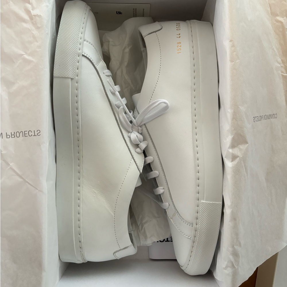 White Common Project size 44 / US 11
